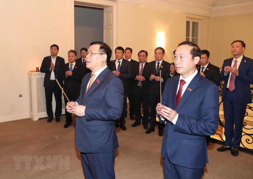 National Assembly Chairman attends inauguration of the President Ho Chi Minh Memorial Room in Belgium